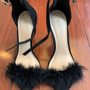 LOLA SHOETIQUE FLUFFY BLACK SINGLE SOLE HEELS